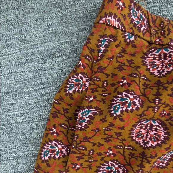 Drapey Pull-On Shorts in Warm Paisley - Picture 7 of 10